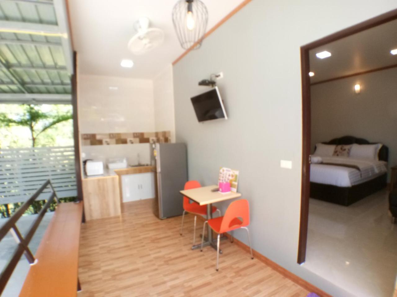 Hi Tech Resort Kabin Buri Room photo